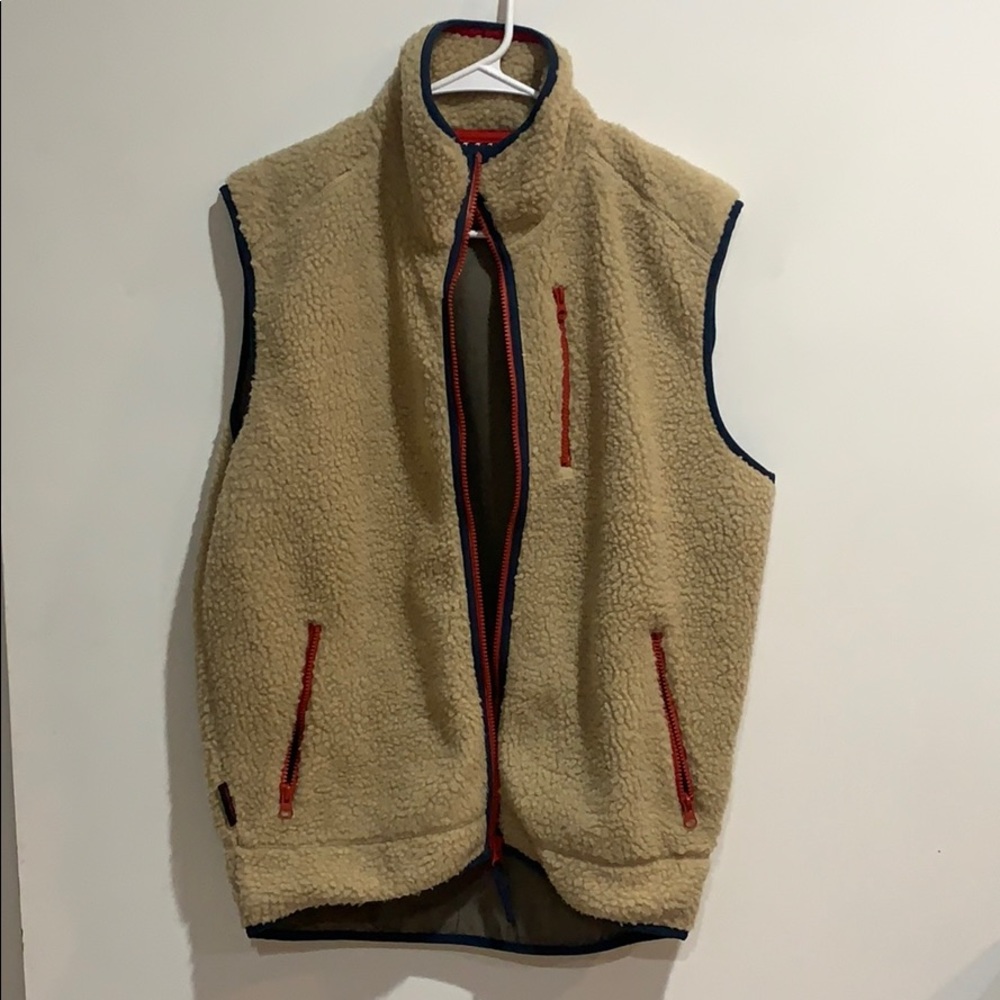 Southern Proper Sherpa Vest
